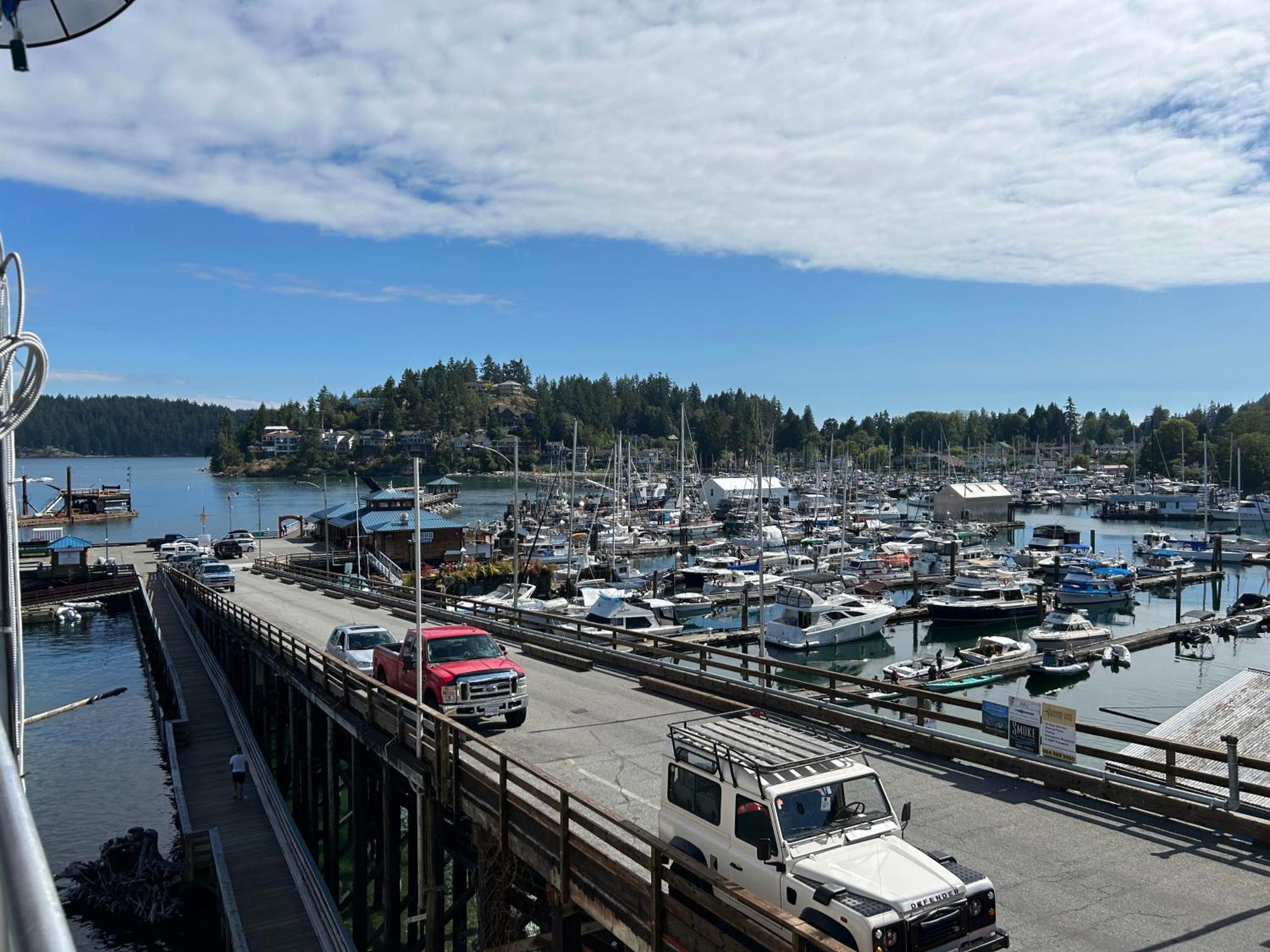 Willa Iconic 3-Story Waterfront 'Marina House' W/ View Gibsons Zewnętrze zdjęcie